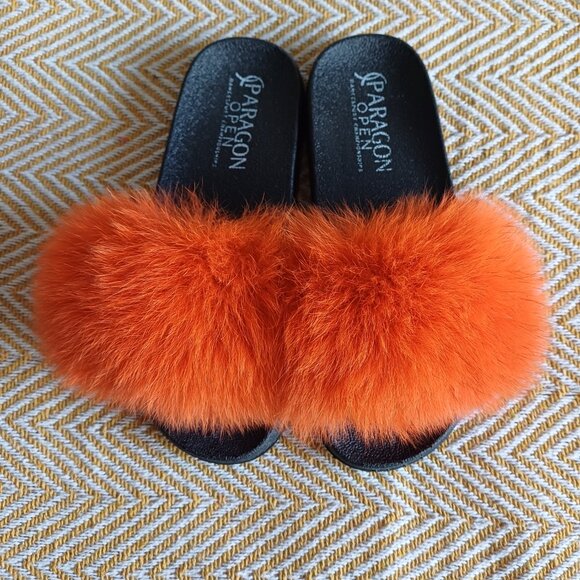 Paragon Open DanceSport Championships Faux Orange Fur Black Slides Sandals - Picture 4 of 9